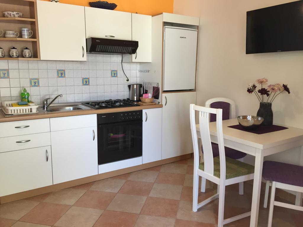 Apartments - Rooms Vesna Primošten المظهر الخارجي الصورة