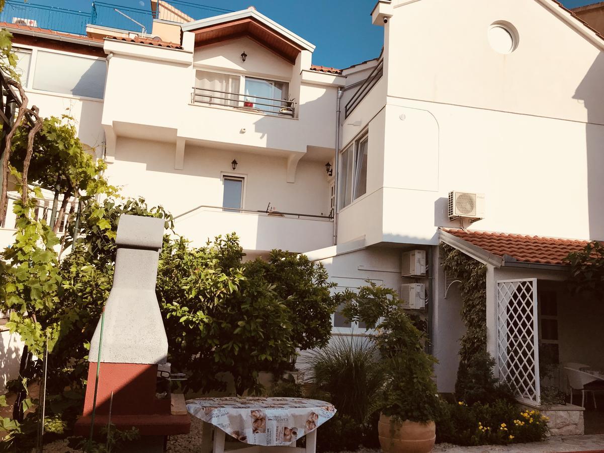 Apartments - Rooms Vesna Primošten المظهر الخارجي الصورة