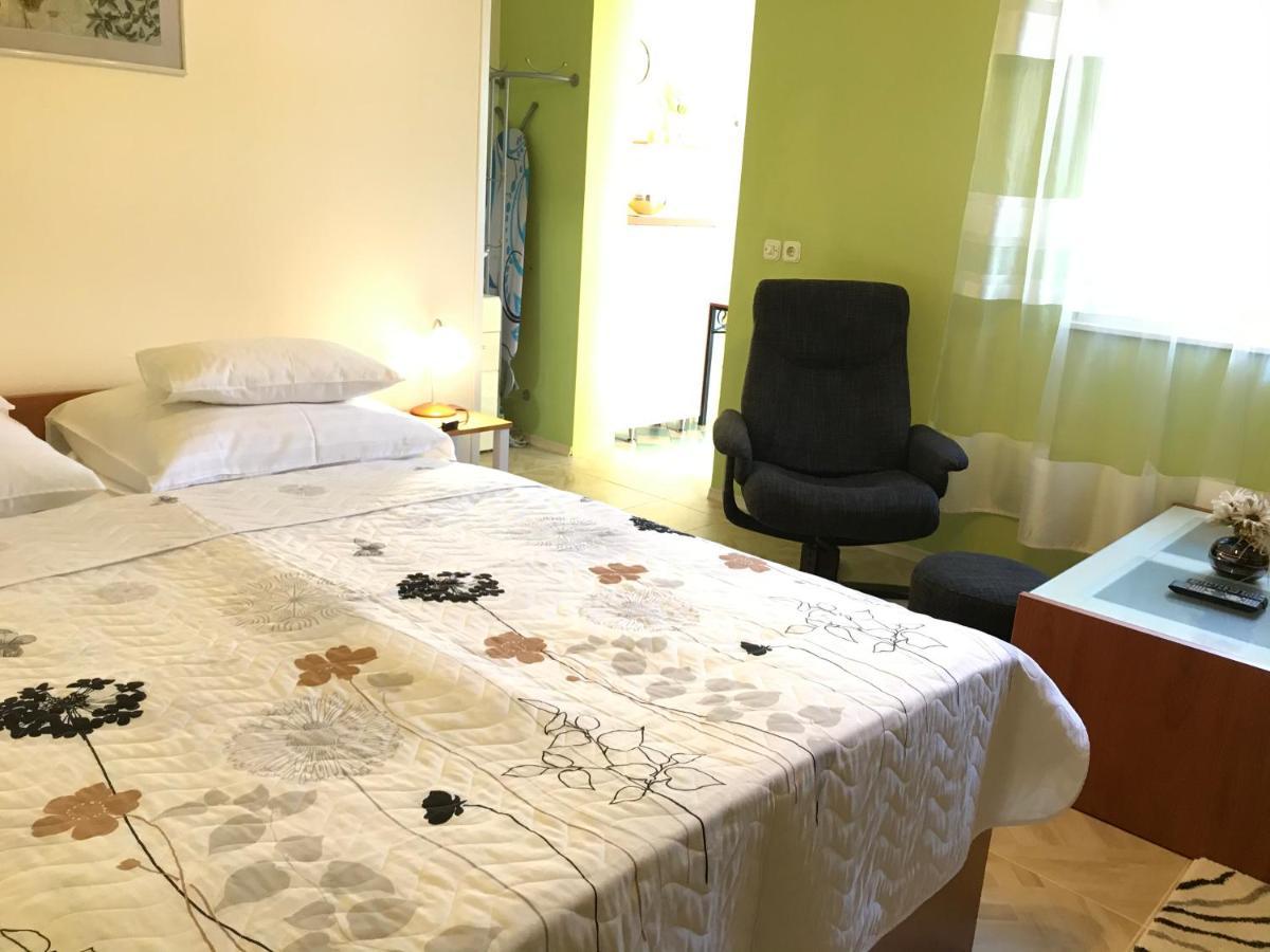 Primošten Apartments - Rooms Vesna المظهر الخارجي الصورة